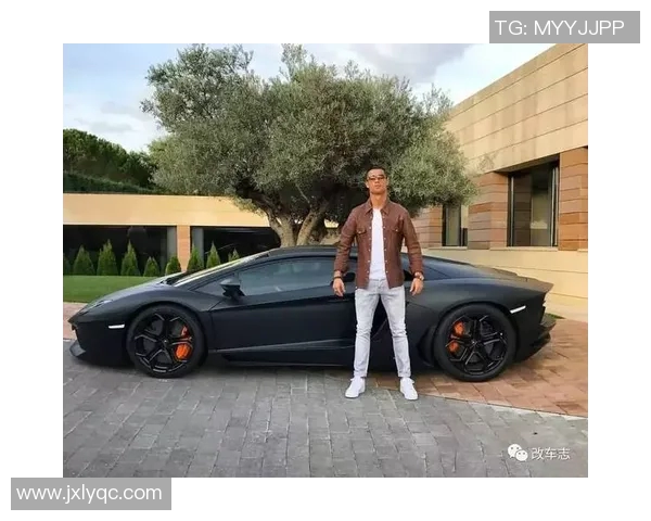 足球明星携手豪车品牌代言引领时尚潮流与运动精神的完美结合