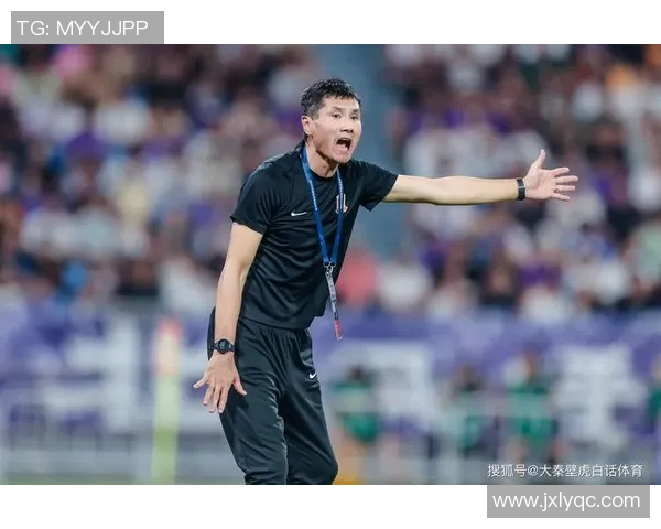 2022年足球界震惊消息某位传奇明星宣布退役引发球迷热议 2022年足球界震惊消息某位传奇明星宣布退役引发球迷热议