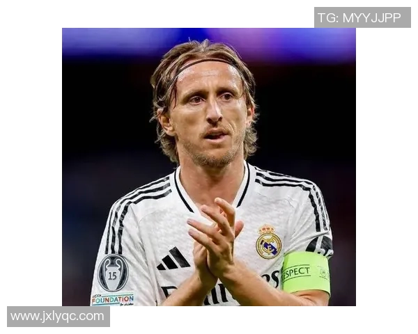 卢卡在足球明星中的魅力与成就图片展示